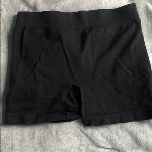 BALI SPANDEX SHORTS